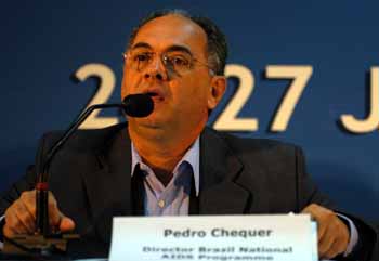  <FONT size=2>Pedro Chequer</FONT> 