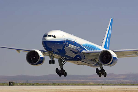  O programa Viajando com Economia tem por objetivo reduzir os gastos com aquisição de passagens aéreas (Foto: Boeing Multimedia) 