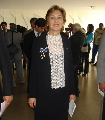  Celia Almeida, ao receber a Comenda Ordem do Rio Branco, em Brasília 