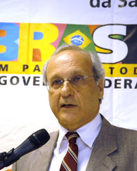  O diretor de Farmanguinhos, Eduardo Costa 