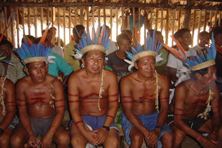  Festividade indíngena em Iauraretê (Foto: Geraldo Andrello) 