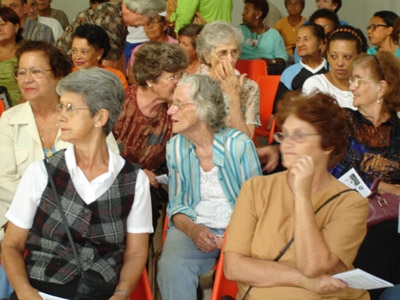  O gasto médio mensal com remédios, por idosos, compromete aproximadamente um quarto da renda<BR><br />
(Foto: Diocese de Ji-Paraná) 