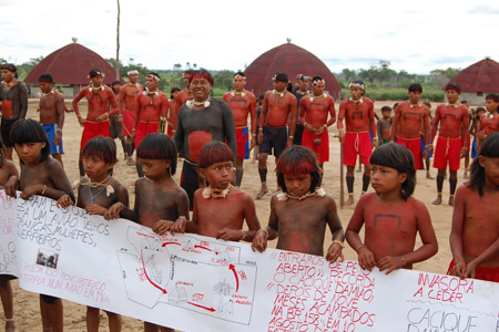  Índios xavante promovem manifestação em favor de demarcação de terras 