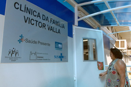 Em 2011, a clínica desenvolveu diversas atividades em favor da população de Manguinhos, como a inauguração da Academia Carioca 
