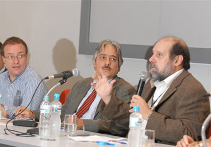  Carlos Gadelha, Paulo Gadelha e Antonio Ivo de Carvalho na abertura do mestrado (Foto: Peter Ilicciev) 