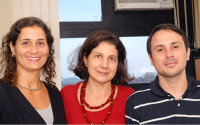  Mônica Avelar Magalhães, Rosana Magalhães e Fabio Peres, que participam do estudo<BR><br />
(Foto: Virginia Damas/Ensp) 