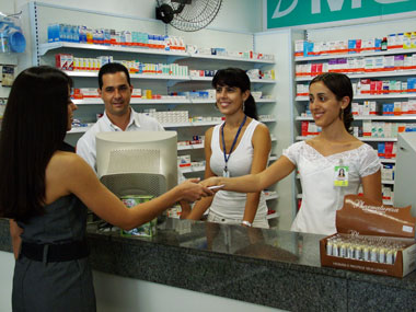  Foram investigadas 70 farmácias de duas cidades do Distrito Federal (Foto: Universidade de Rio Verde) 