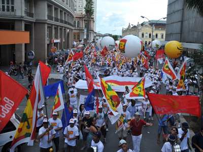  Marcha de abertura do Fórum Social Temático (Foto: Valter Campanato/ABr) 
