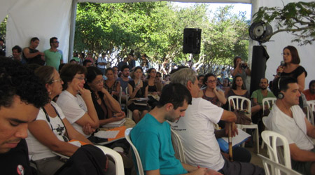  Plateia participa da discussão sobre os agrotóxicos na tenda da Fiocruz na Cúpula dos Povos 