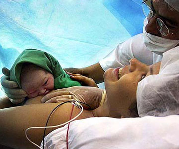  Mães internadas no IFF falarão sobre o contato pele a pele com o bebê na sala de parto (Foto: Ana Limp) 