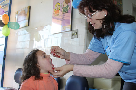  Criança é vacinada contra a paralisia infantil (Foto: Prefeitura de Sapiranga) 