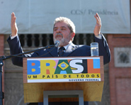 Lula visita a Fiocruz e conhece o mais moderno pólo de virologia da AL