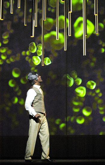  O sanitarista em um dos cenários virtuais da ópera (Foto: Ana Limp) 