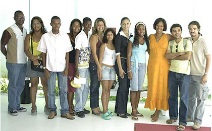  Rapazes e moças que participarão da edição carioca do Jovens Urbanos (Foto: Ana Limp) 