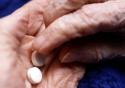 Pesquisa com 3 mil idosos indica alta prevalência de uso de medicamentos